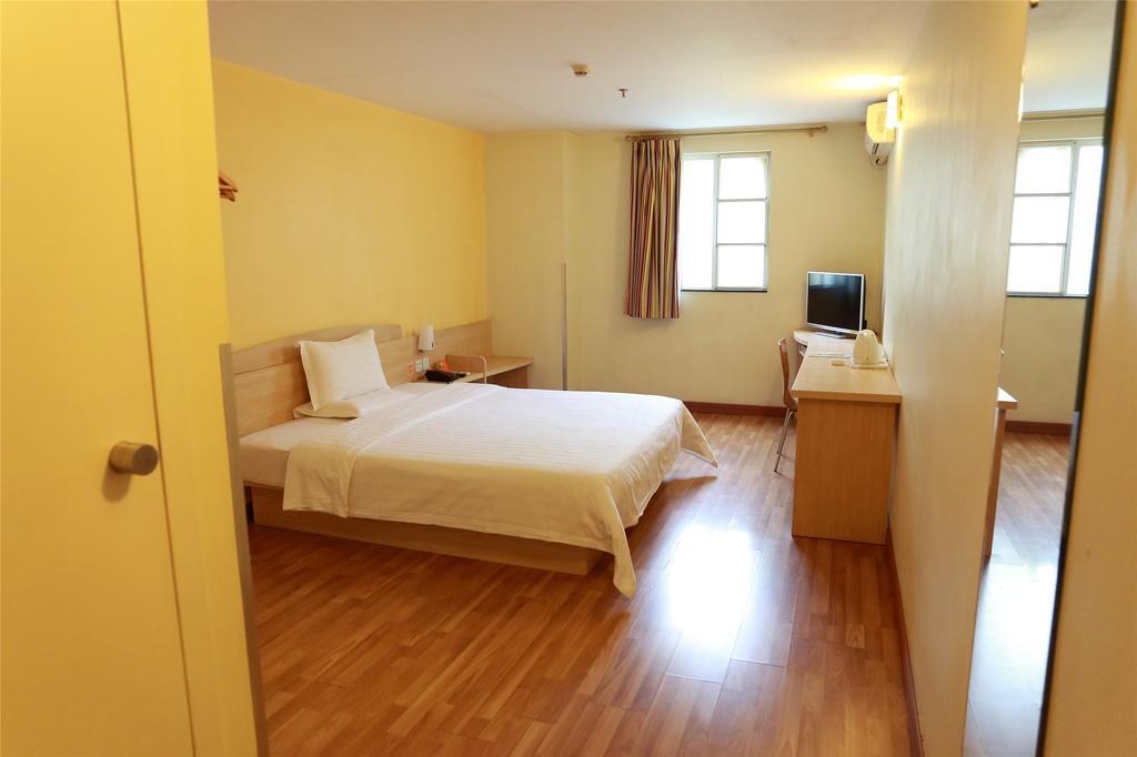 7Days Inn Xi'An Changying Road Room photo